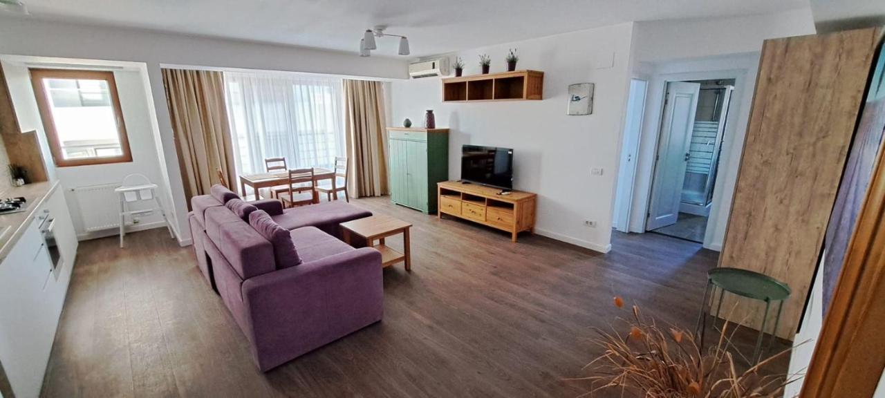 C&Y Zev Apartments Mamaia Exteriör bild