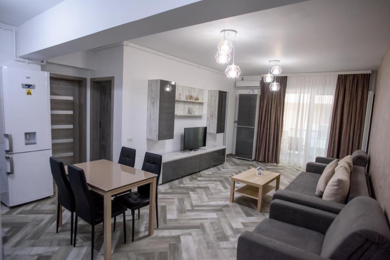 C&Y Zev Apartments Mamaia Exteriör bild