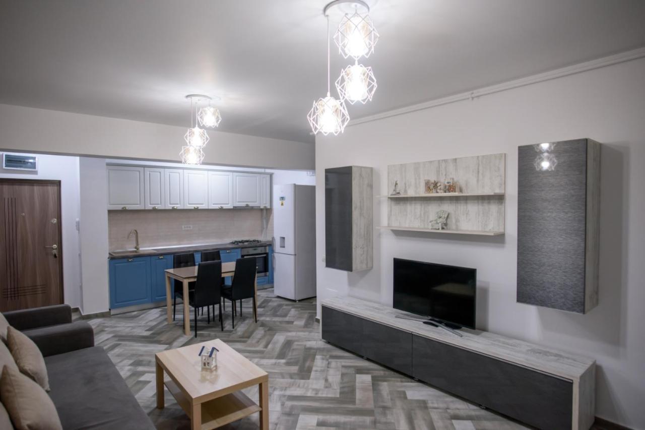 C&Y Zev Apartments Mamaia Exteriör bild