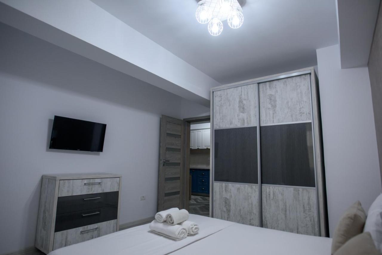 C&Y Zev Apartments Mamaia Exteriör bild